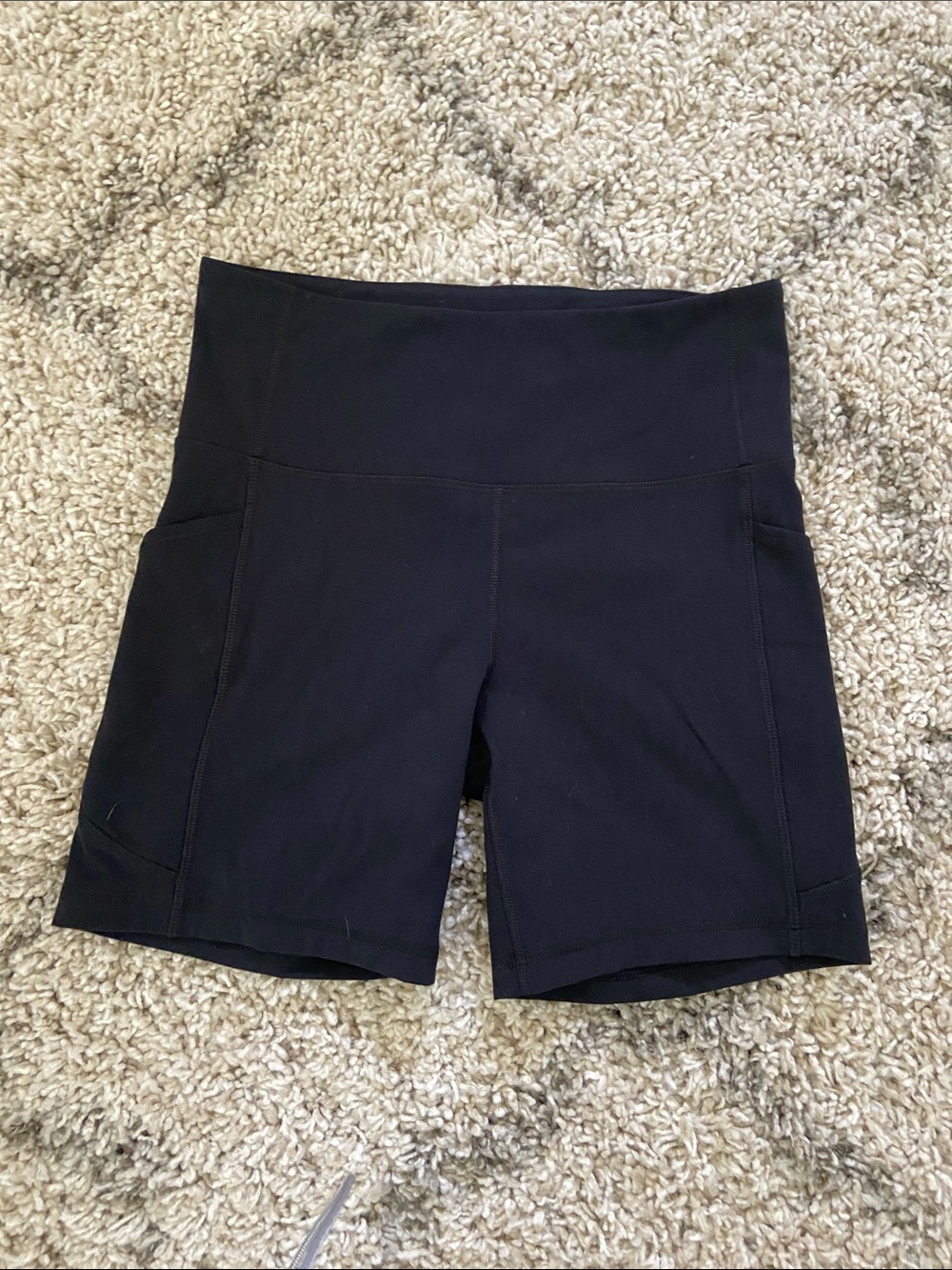 CRZ YOGA Black High-Rise Bike Shorts with Side Pockets